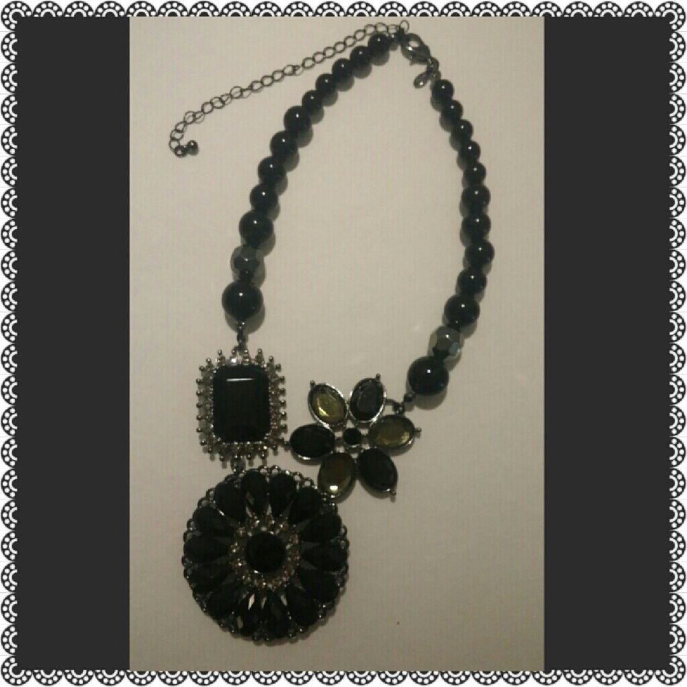 Premier Designs 2 in 1 Necklace